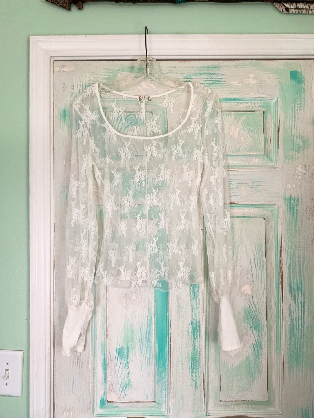 Free People Intimately U Into This White Sheer Lace Top Thumb Sleeves